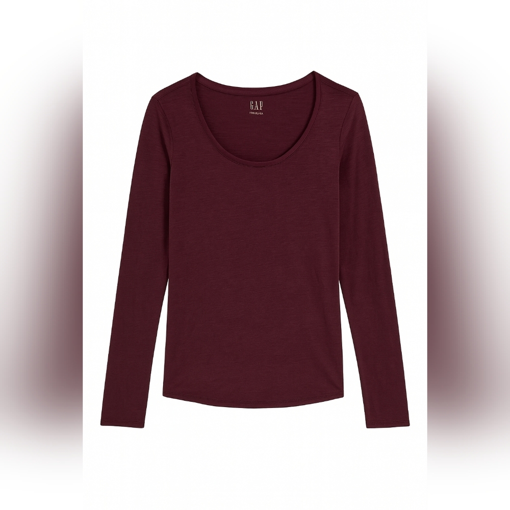 D7 - GAP Women's Burgundy Long Sleeve Top